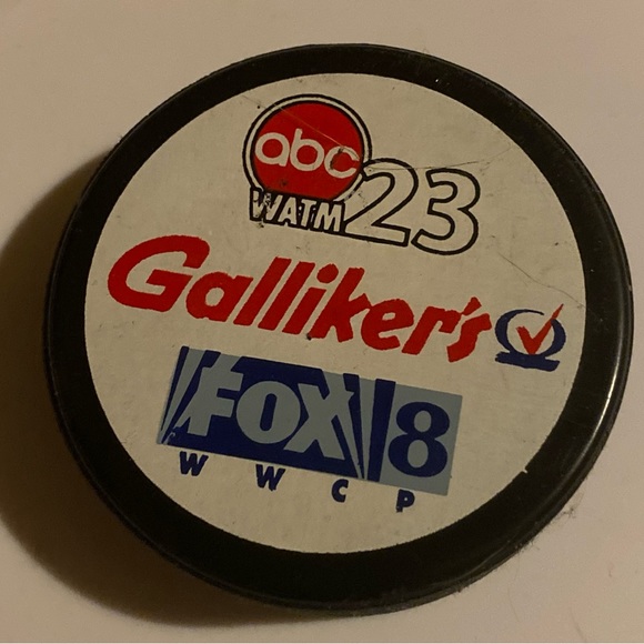 Johnstown Chiefs ECHL Vintage Hockey Puck - Picture 2 of 2